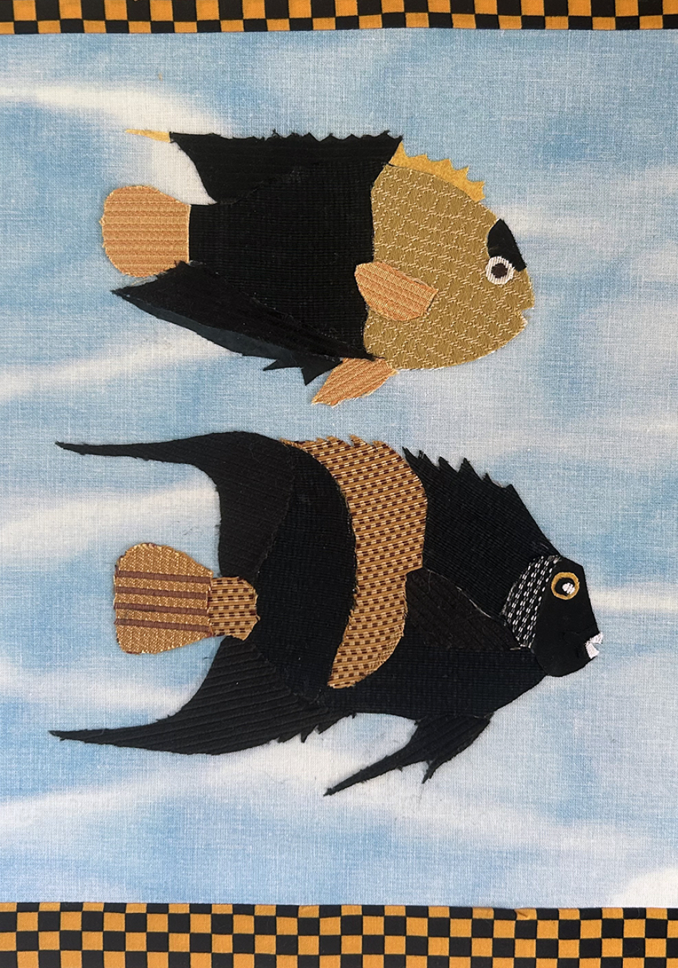 black_and_gold_fish.jpg