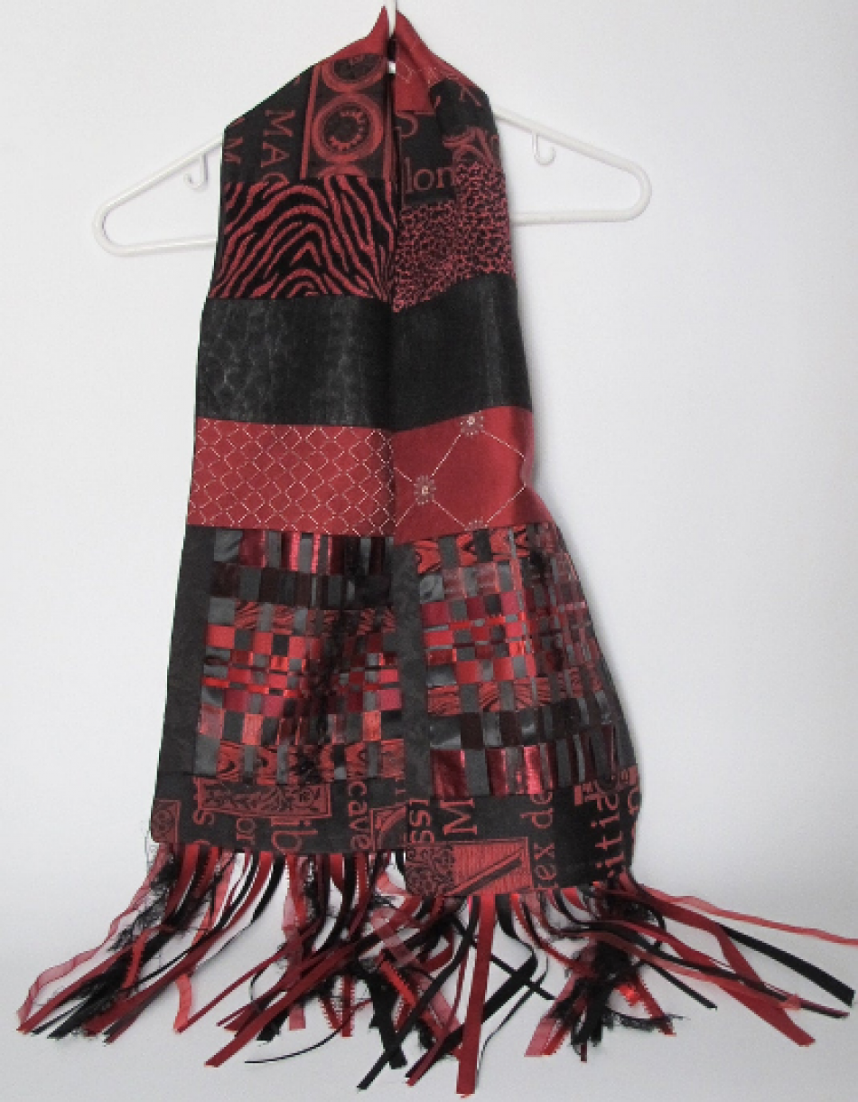 red_black_scarf.png