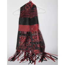 red_black_scarf.png